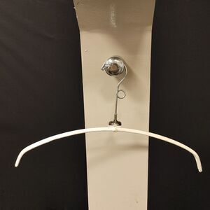 NON-SLIP STEEL 16" WIRE HANGER WITH RUBBER LAYER